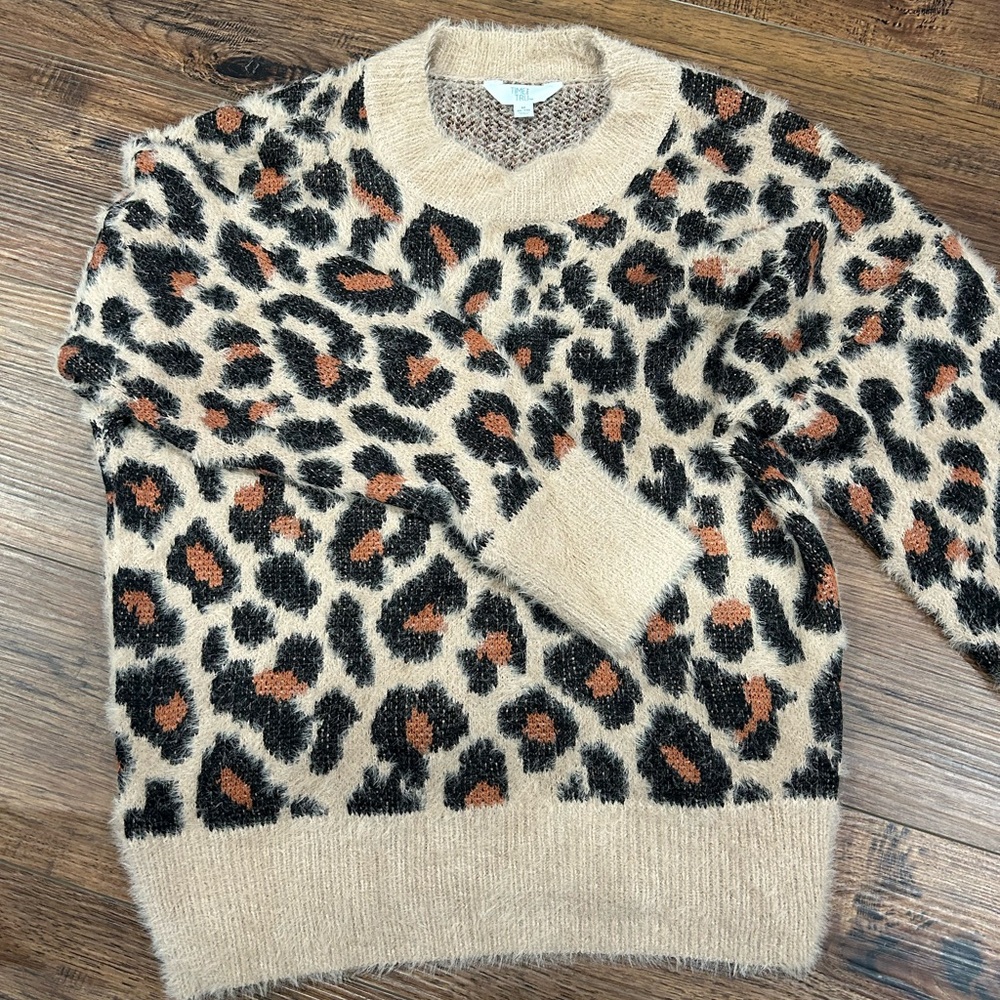 ‼️SOLD‼️ fuzzy sweater